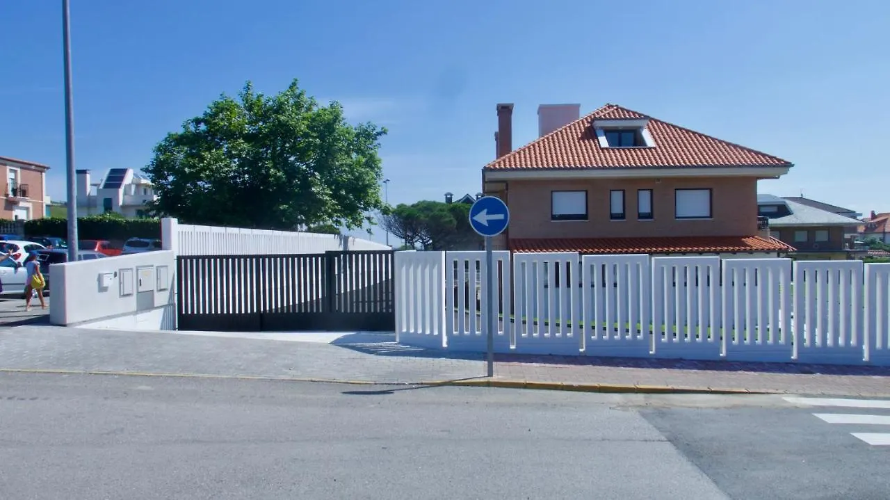 Apartamentos La Canal Soto de la Marina 0*,  Spain